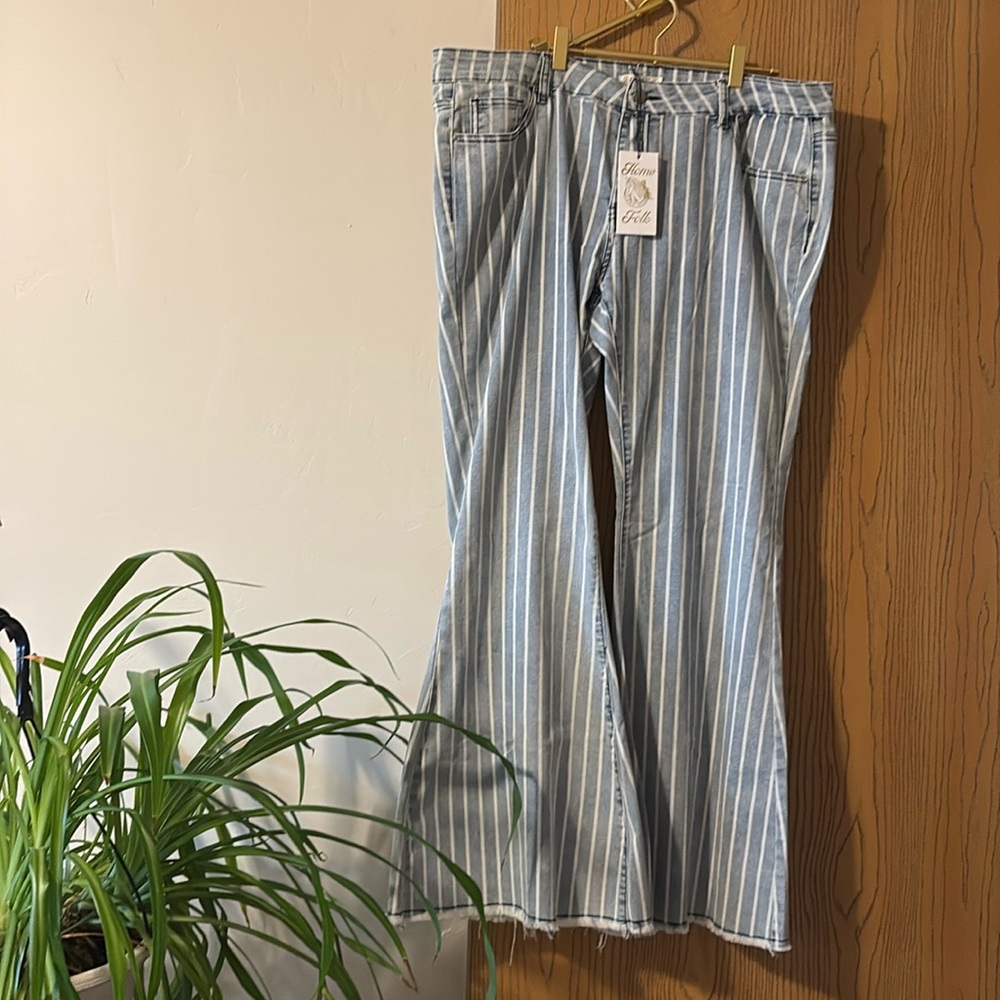 Size 16 nwt wide leg bell bottom jeans